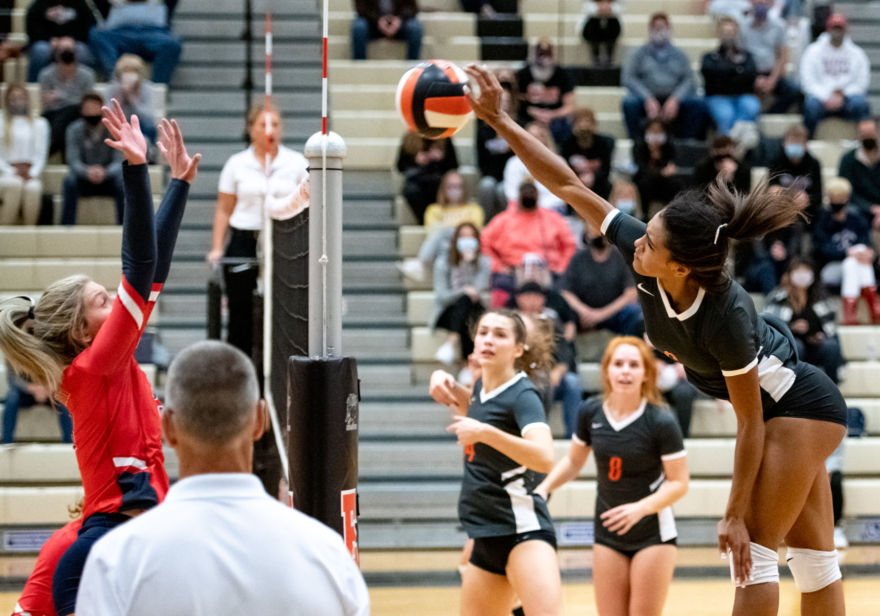 East vs North volleyball